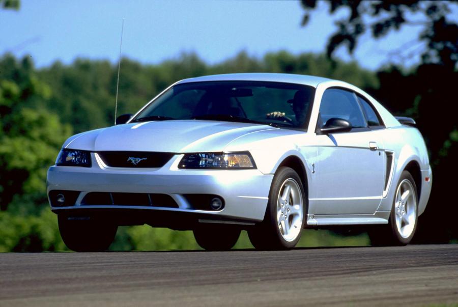  Ford Mustang SVT Cobra 1999 года  (фото 32 из 32)